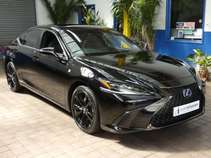 2025 Lexus Es