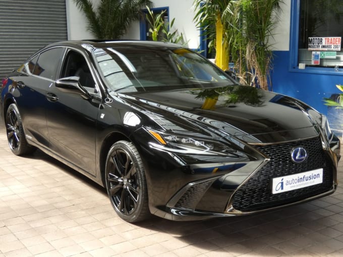 2025 Lexus Es