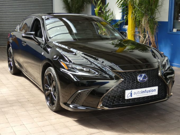 2025 Lexus Es