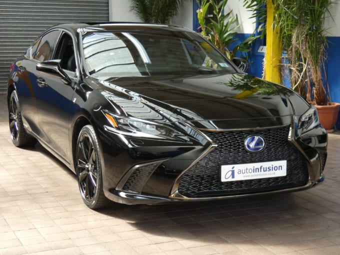 2025 Lexus Es