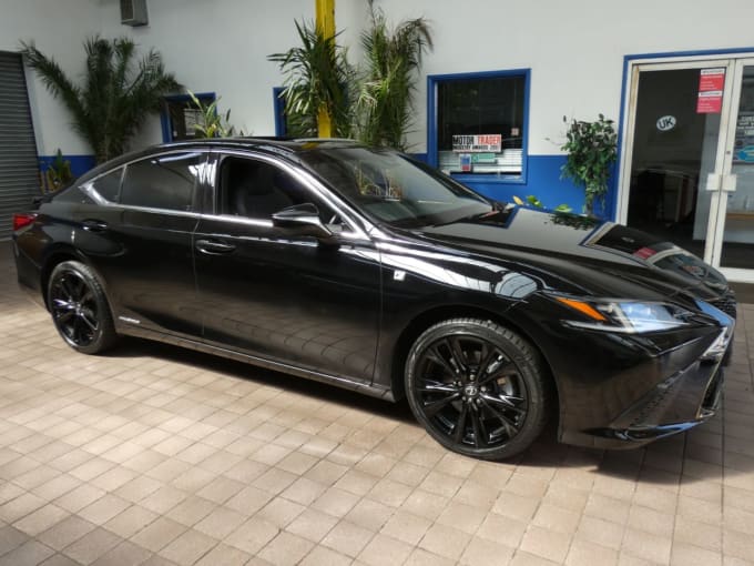 2025 Lexus Es