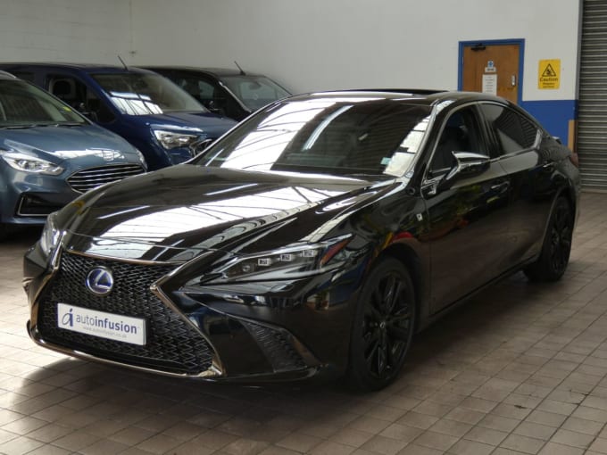 2025 Lexus Es
