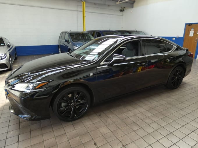 2025 Lexus Es