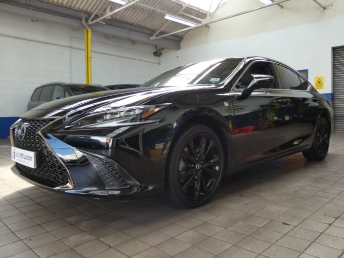 2025 Lexus Es