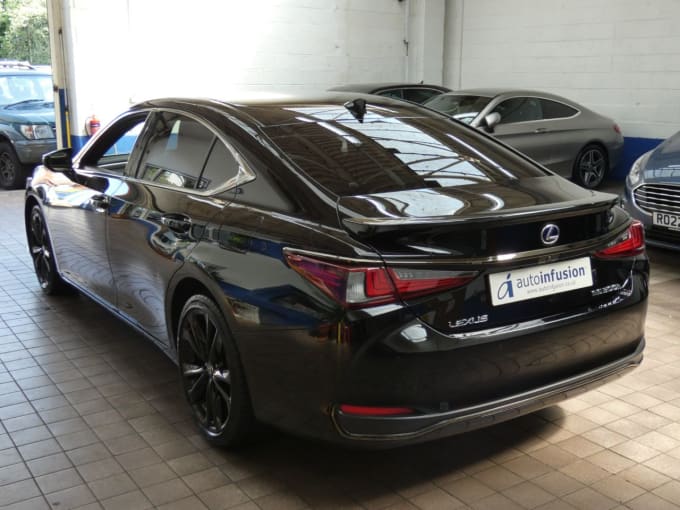 2025 Lexus Es