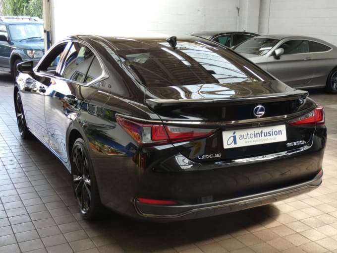 2025 Lexus Es