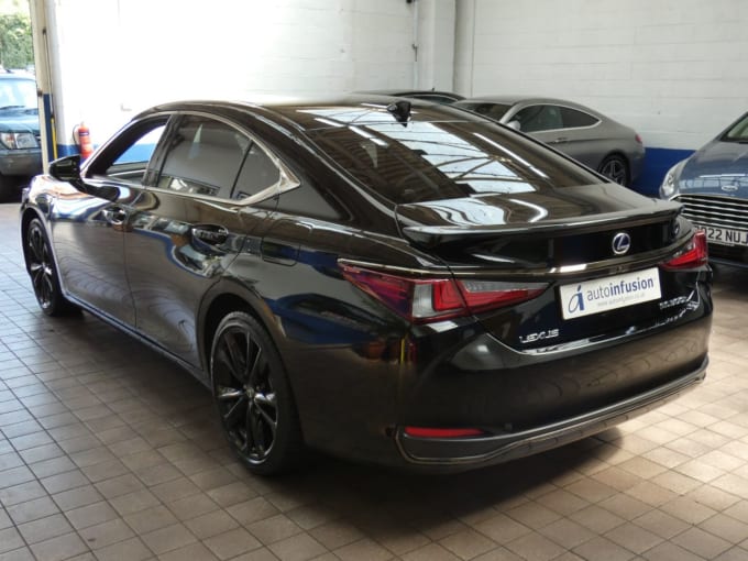 2025 Lexus Es