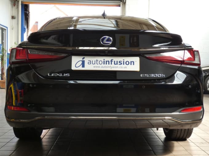 2025 Lexus Es