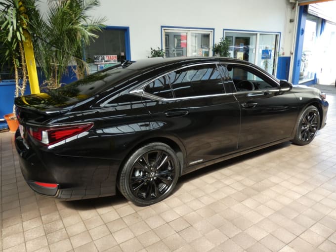 2025 Lexus Es