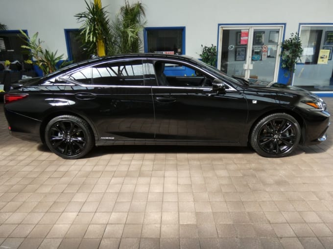 2025 Lexus Es
