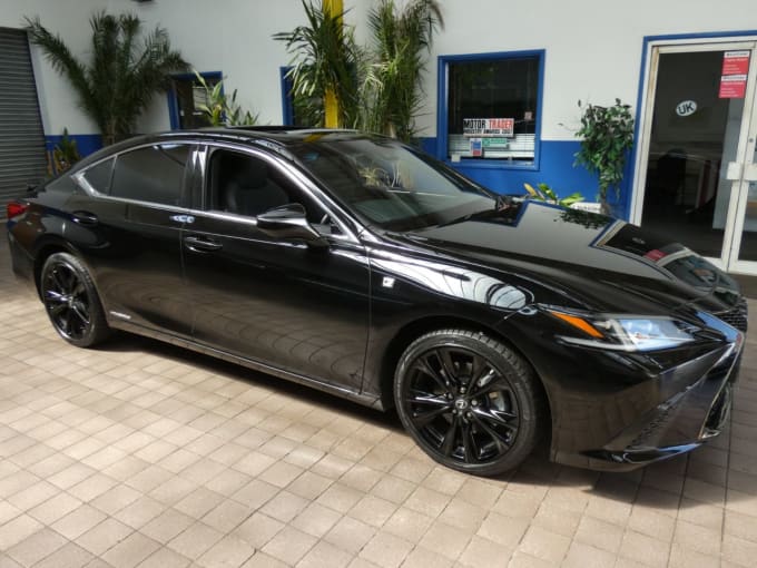 2025 Lexus Es