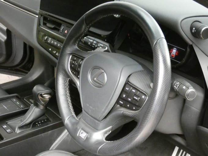 2025 Lexus Es