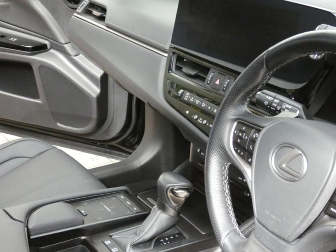 2025 Lexus Es