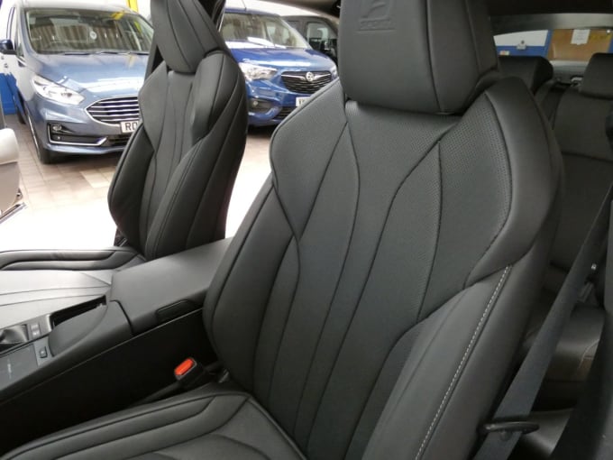 2025 Lexus Es