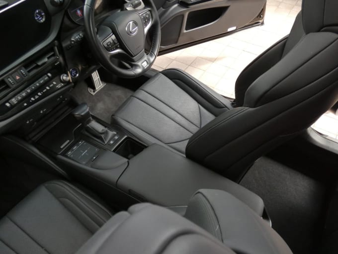 2025 Lexus Es
