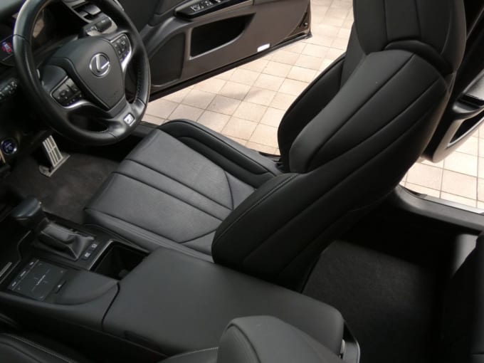 2025 Lexus Es