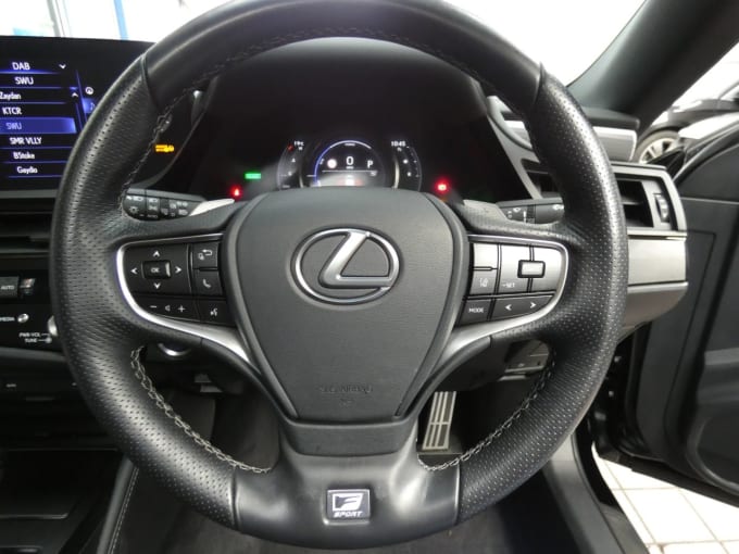 2025 Lexus Es