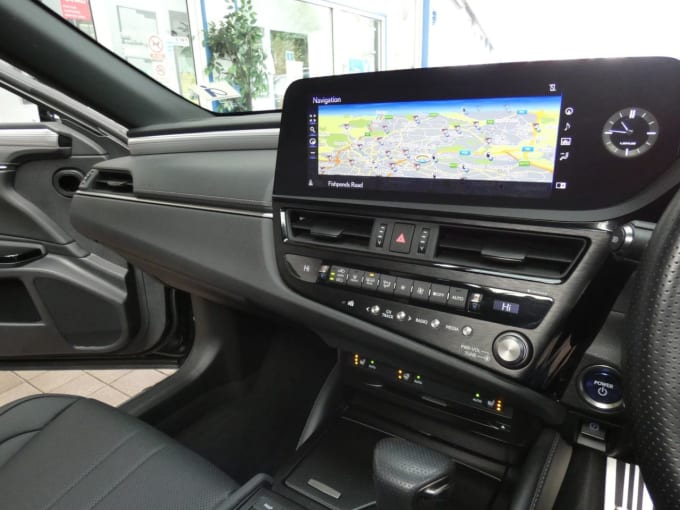 2025 Lexus Es