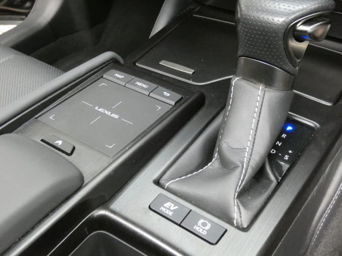 2025 Lexus Es