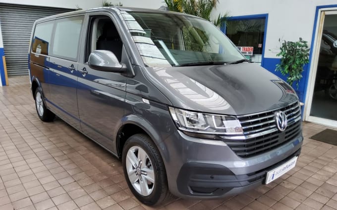 2025 Volkswagen Transporter Shuttle