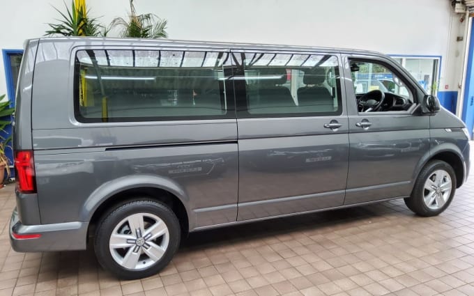 2025 Volkswagen Transporter Shuttle