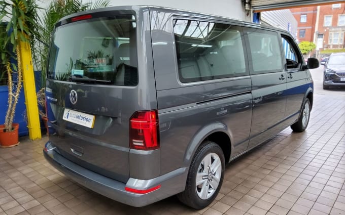 2025 Volkswagen Transporter Shuttle