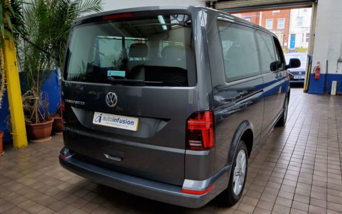 2025 Volkswagen Transporter Shuttle