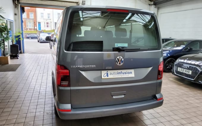 2025 Volkswagen Transporter Shuttle