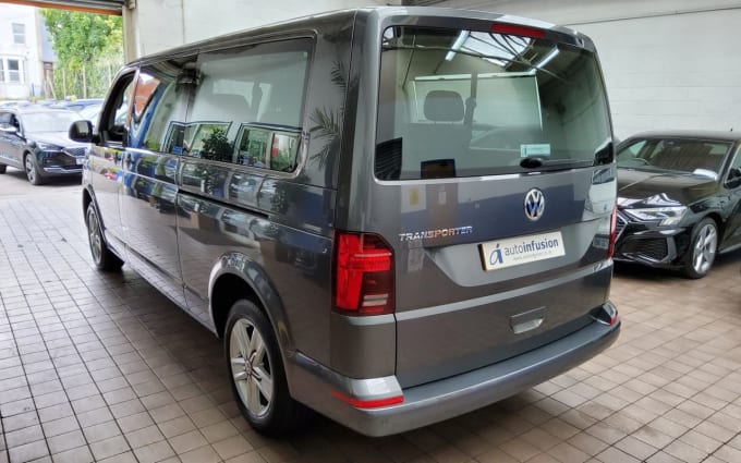 2025 Volkswagen Transporter Shuttle