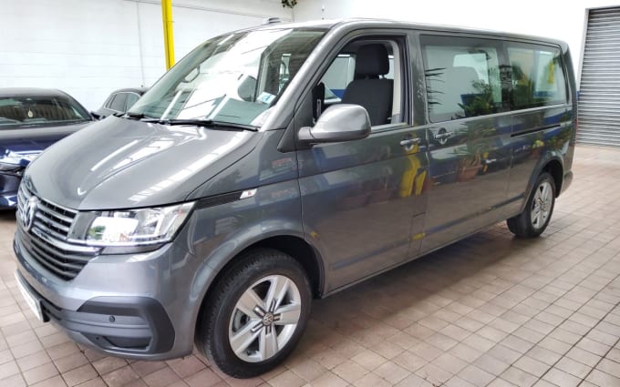 2025 Volkswagen Transporter Shuttle