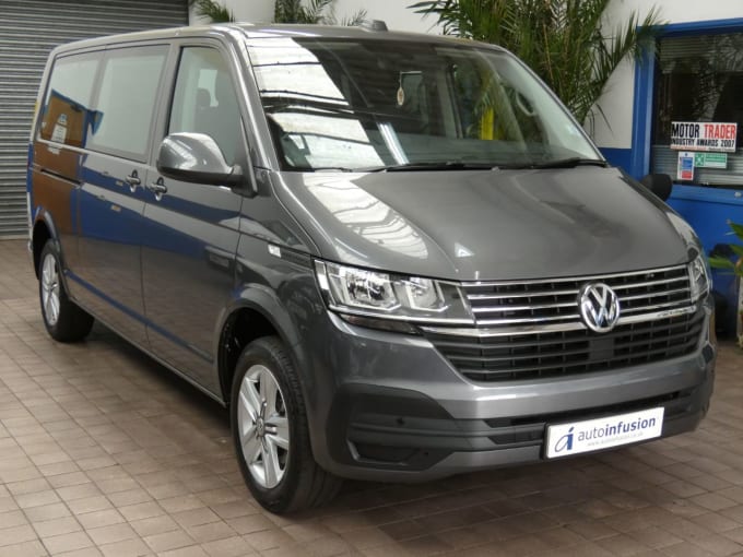 2025 Volkswagen Transporter Shuttle
