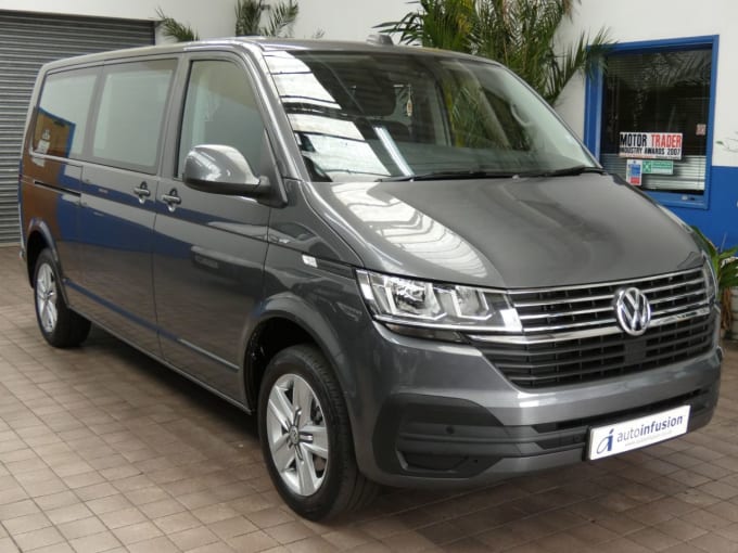 2025 Volkswagen Transporter Shuttle