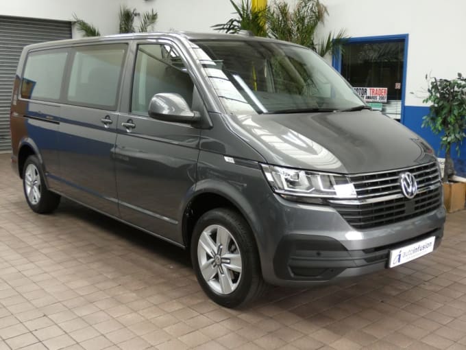 2025 Volkswagen Transporter Shuttle