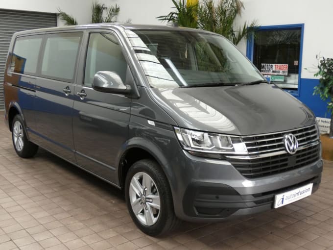 2025 Volkswagen Transporter Shuttle