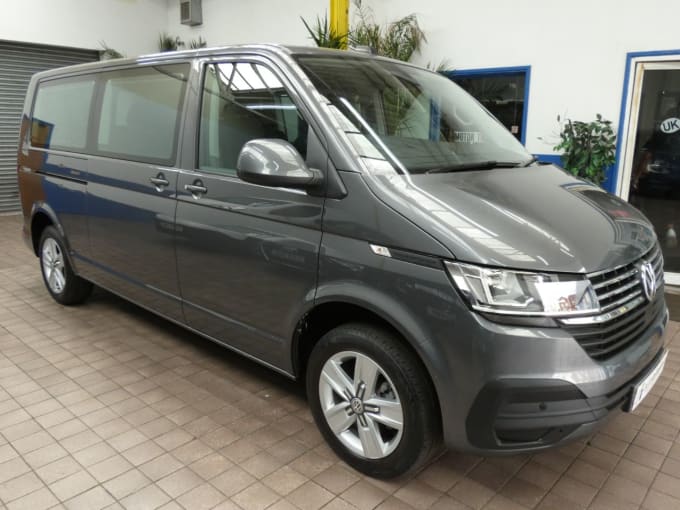 2025 Volkswagen Transporter Shuttle