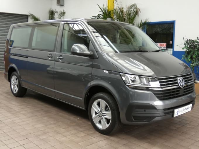 2025 Volkswagen Transporter Shuttle