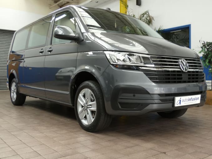 2025 Volkswagen Transporter Shuttle