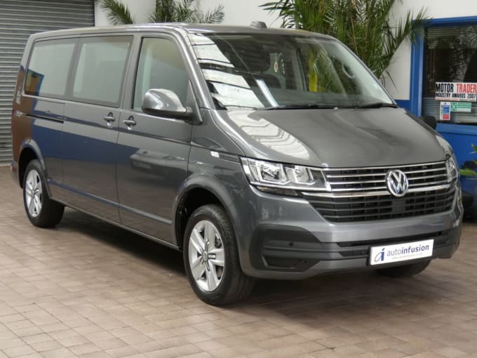 2025 Volkswagen Transporter Shuttle