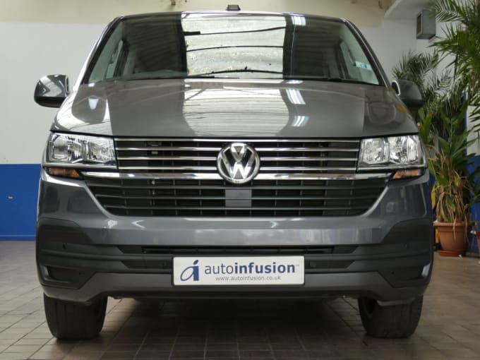 2025 Volkswagen Transporter Shuttle