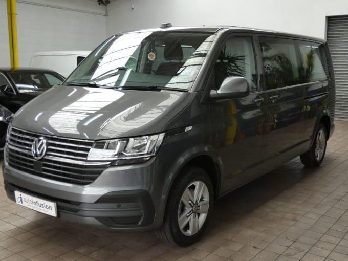 2025 Volkswagen Transporter Shuttle