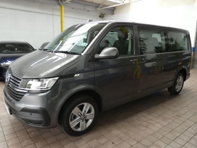 2025 Volkswagen Transporter Shuttle