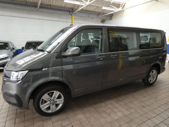 2025 Volkswagen Transporter Shuttle