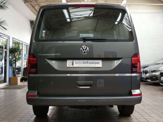 2025 Volkswagen Transporter Shuttle