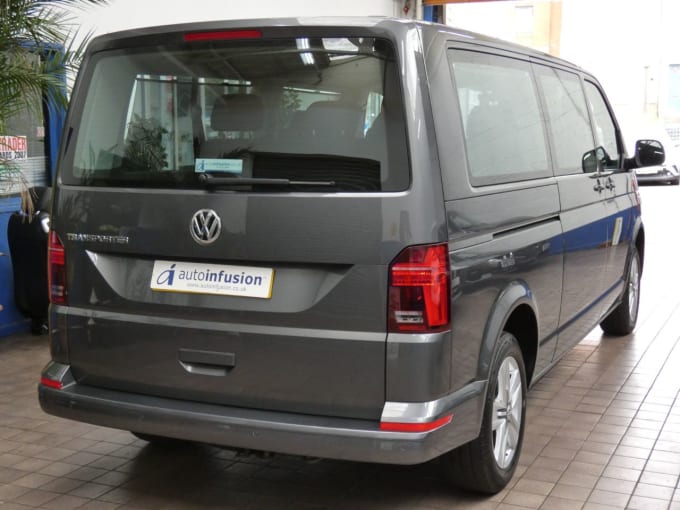 2025 Volkswagen Transporter Shuttle