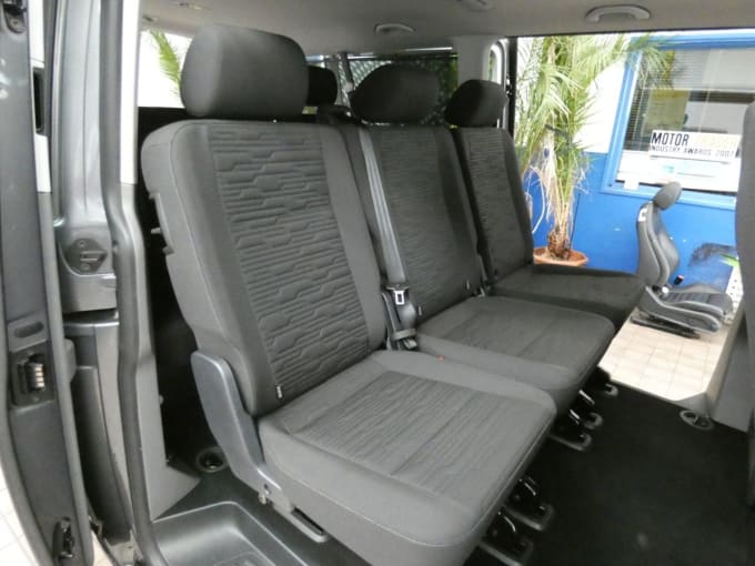 2025 Volkswagen Transporter Shuttle