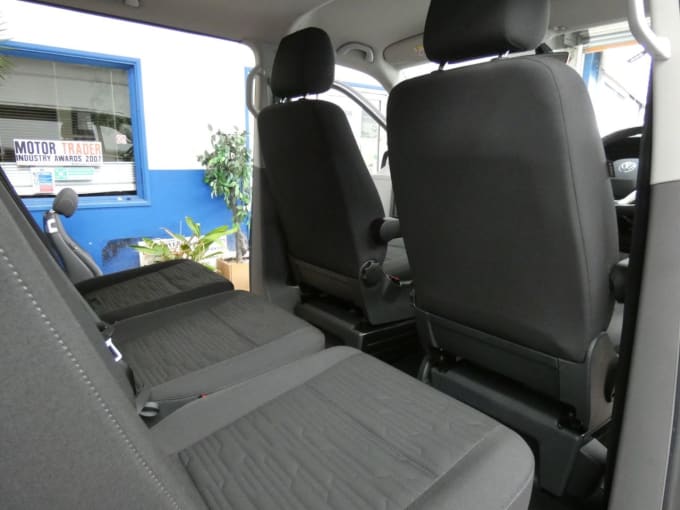 2025 Volkswagen Transporter Shuttle