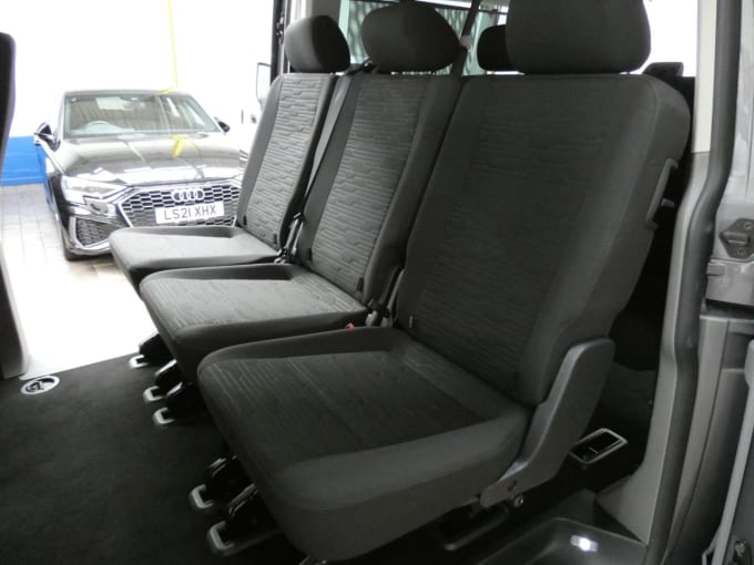 2025 Volkswagen Transporter Shuttle