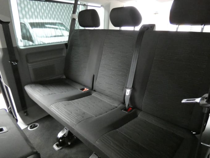 2025 Volkswagen Transporter Shuttle
