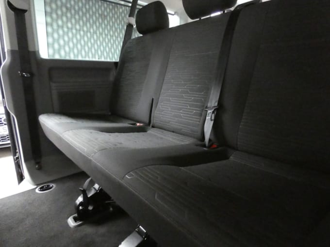 2025 Volkswagen Transporter Shuttle