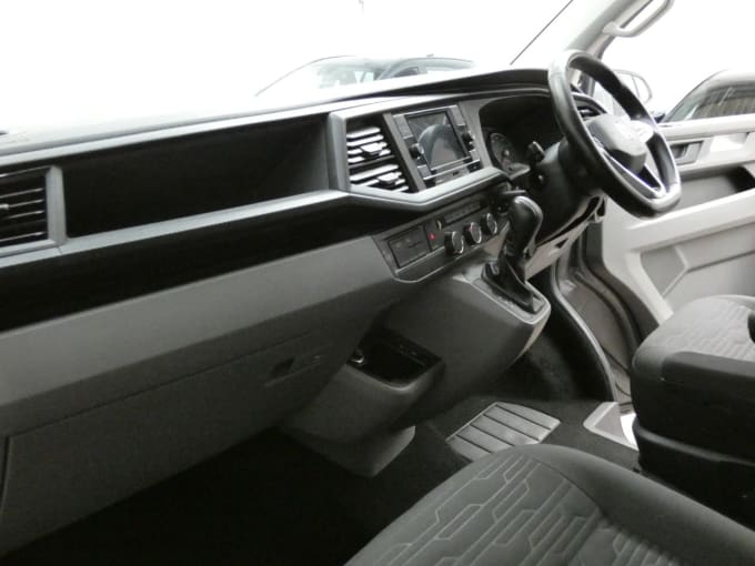 2025 Volkswagen Transporter Shuttle